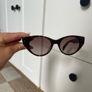 Rag & Bone Brown Sunglasses Classic Cat-Eye Design